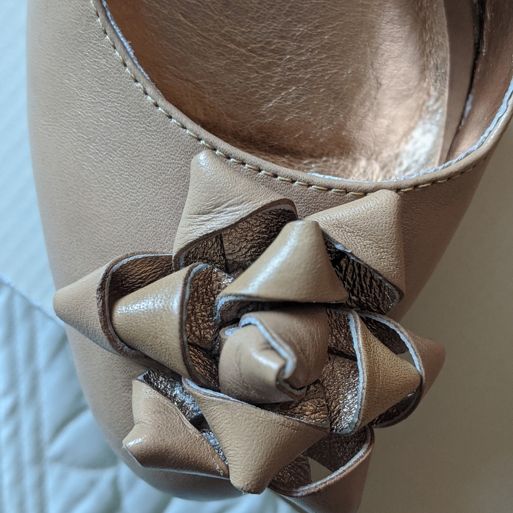 NEW ANTHROPOLOGIE Macyn Heels - Picture 4 of 8